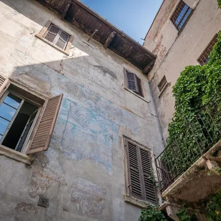 Balcony *